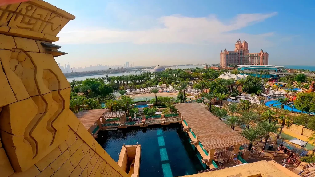 Atlantis Aquaventure с высоты горки