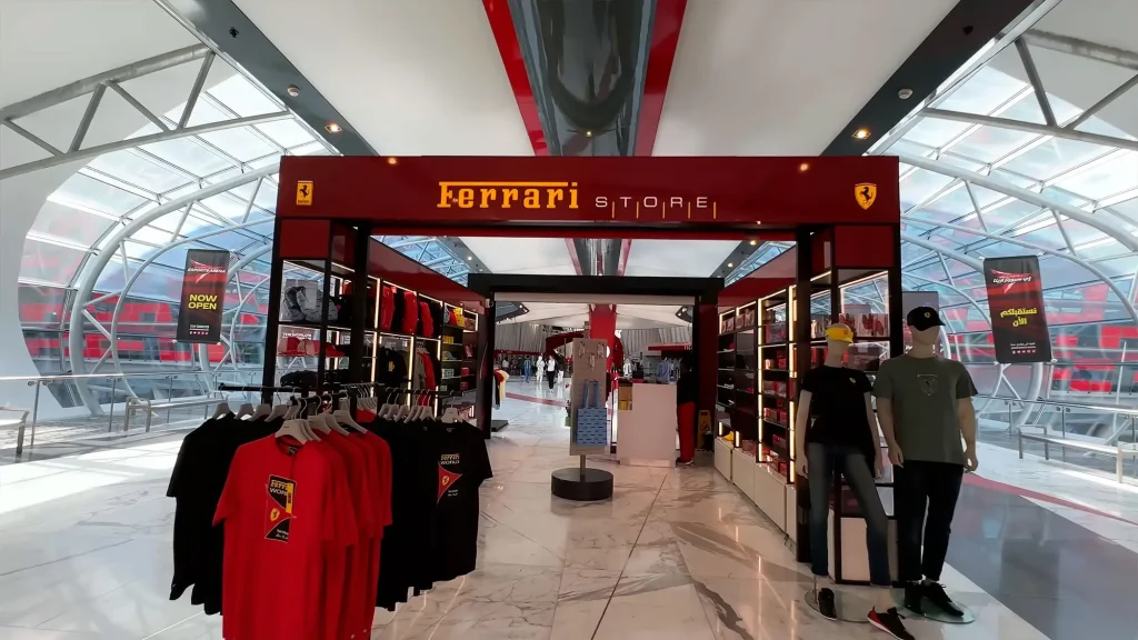 Сувенирная лавка Феррари парка