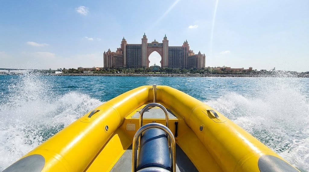 Путишествие на скоростной лодке