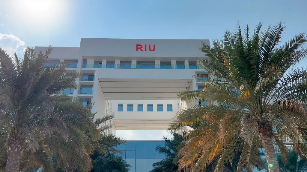 Отель RIU