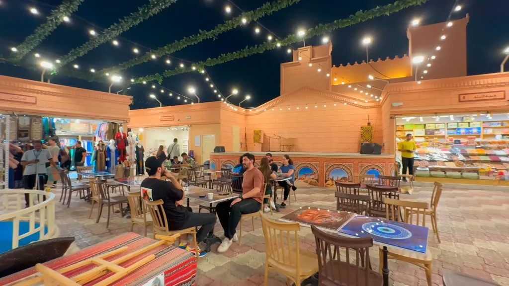 Еда на Global Village