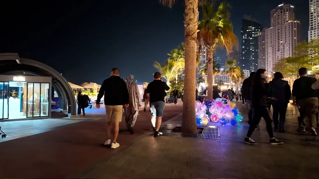 Jumeirah Beach Residence набережная