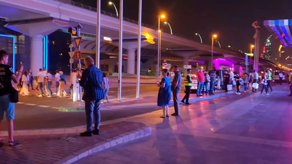 Вход перед театром Ла Перла