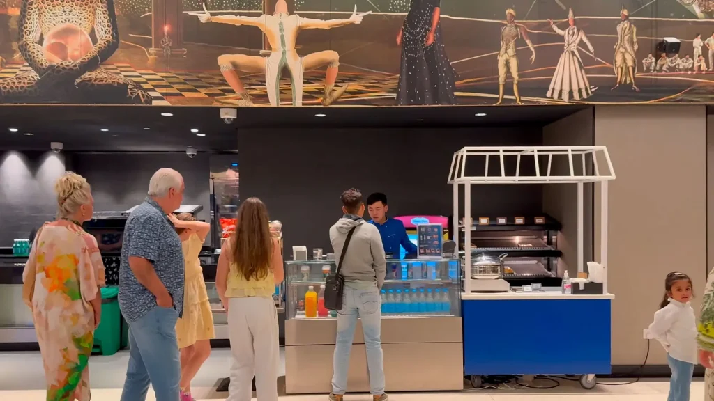 Буфет в театре