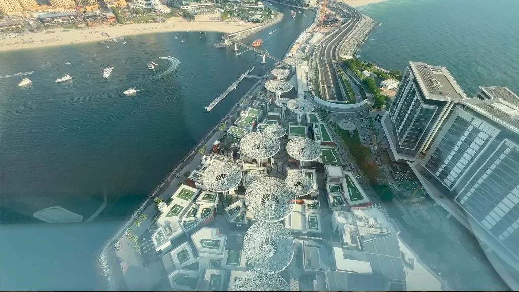 Вид на район JBR сверху