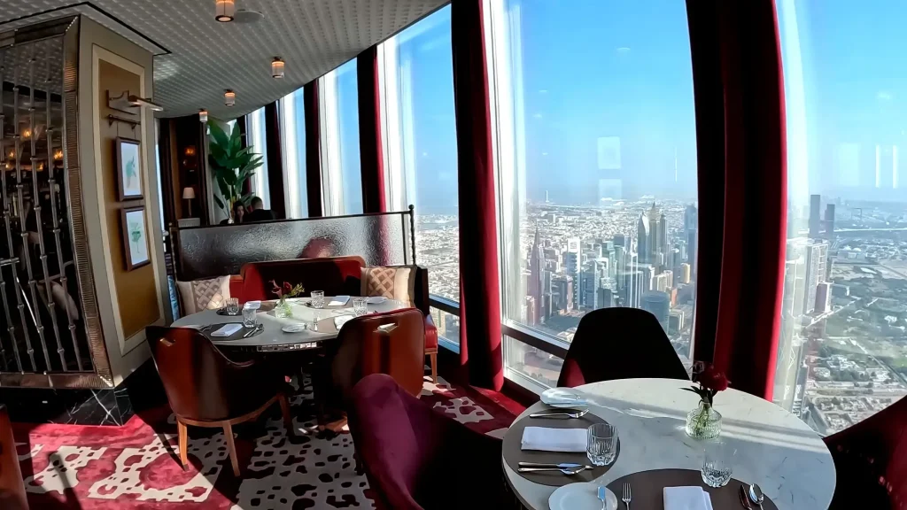 Ресторан в башне Бурж Халифа