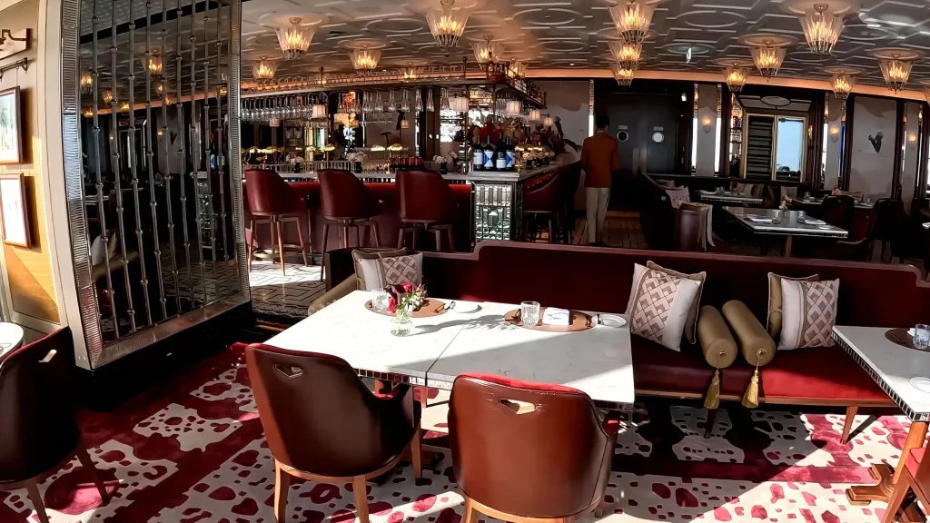 Интерьер ресторана Дубаи