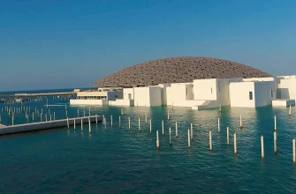 Лувр Абу-Даби