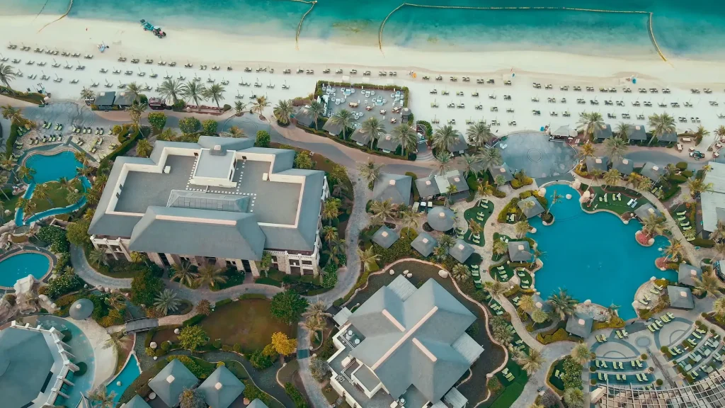 Закрытые отели на острове Пальма